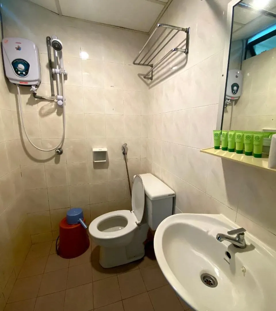 Hig Hotel Kuah 3*,